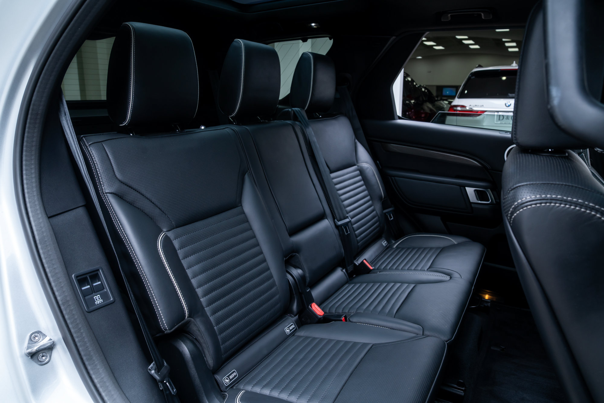 Used 2020 Land Rover Discovery HSE Luxury AWD/4WD image 30