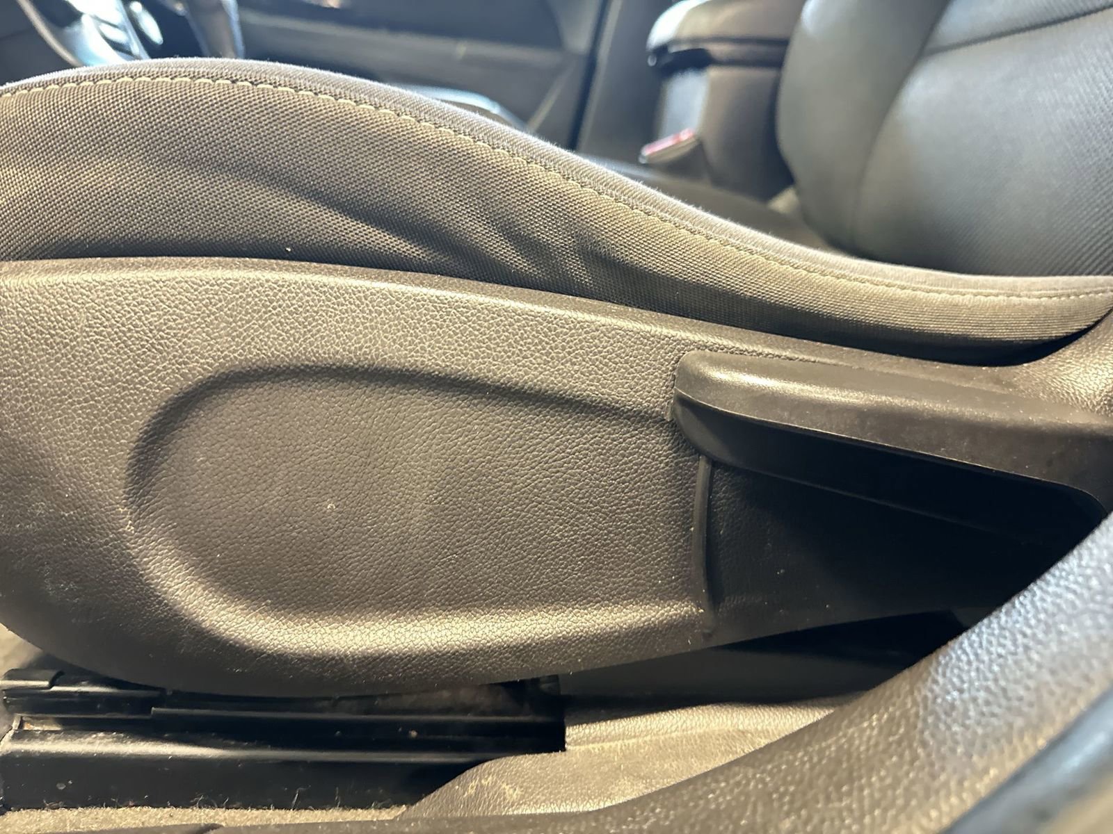 Used 2015 Chevrolet Cruze LT image 18