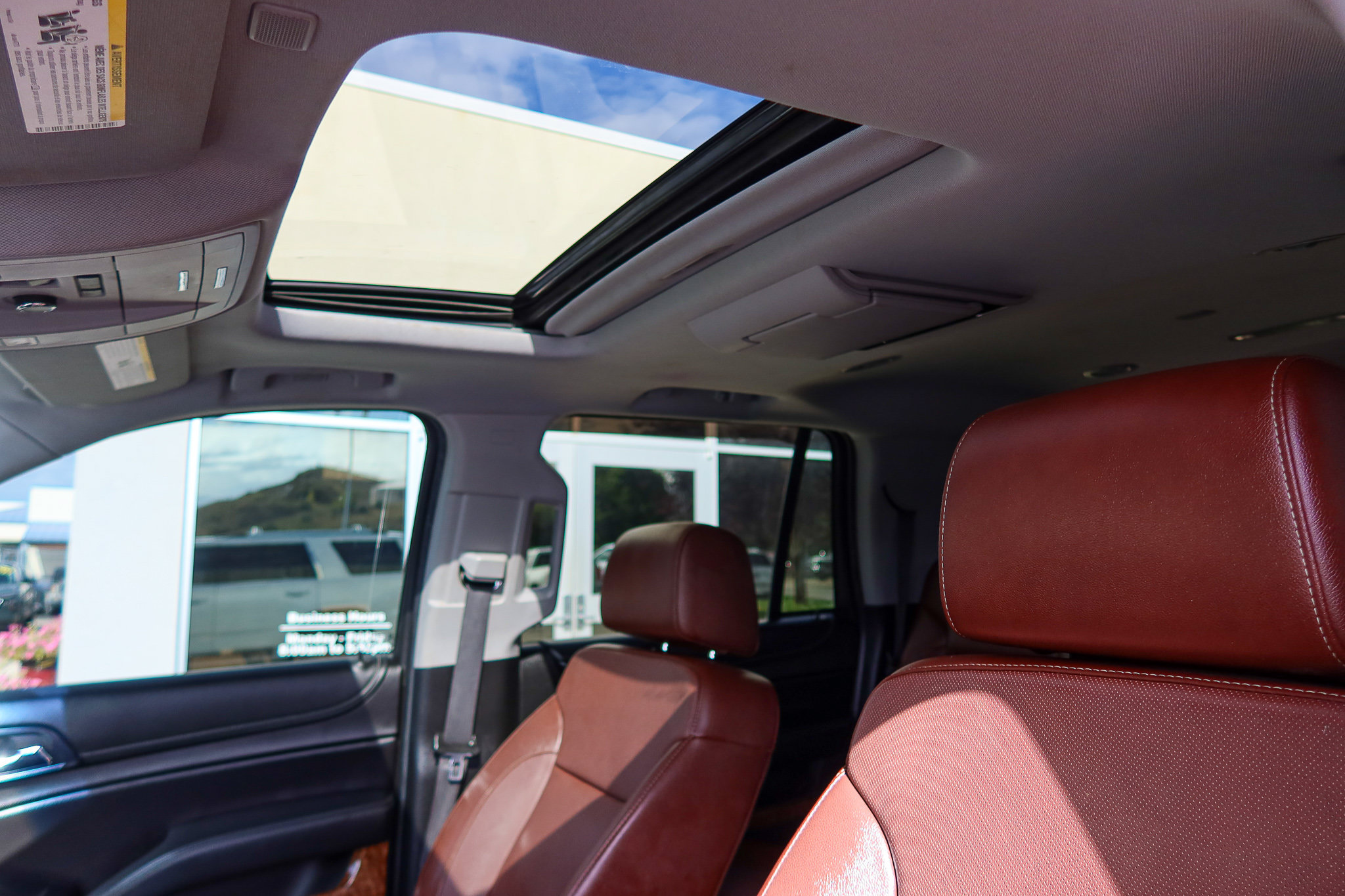 Used 2019 Chevrolet Tahoe Premier w/ Premier Plus Edition AWD/4WD image 13