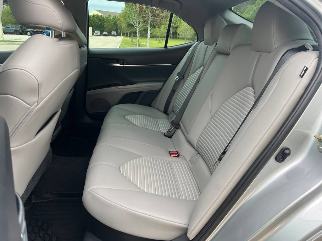Used 2020 Toyota Camry SE FWD image 26