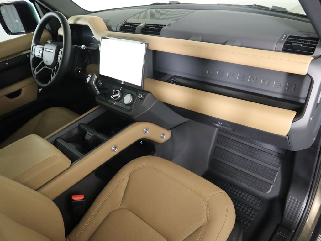 New 2026 Land Rover Defender 110 X-Dynamic SE image 19