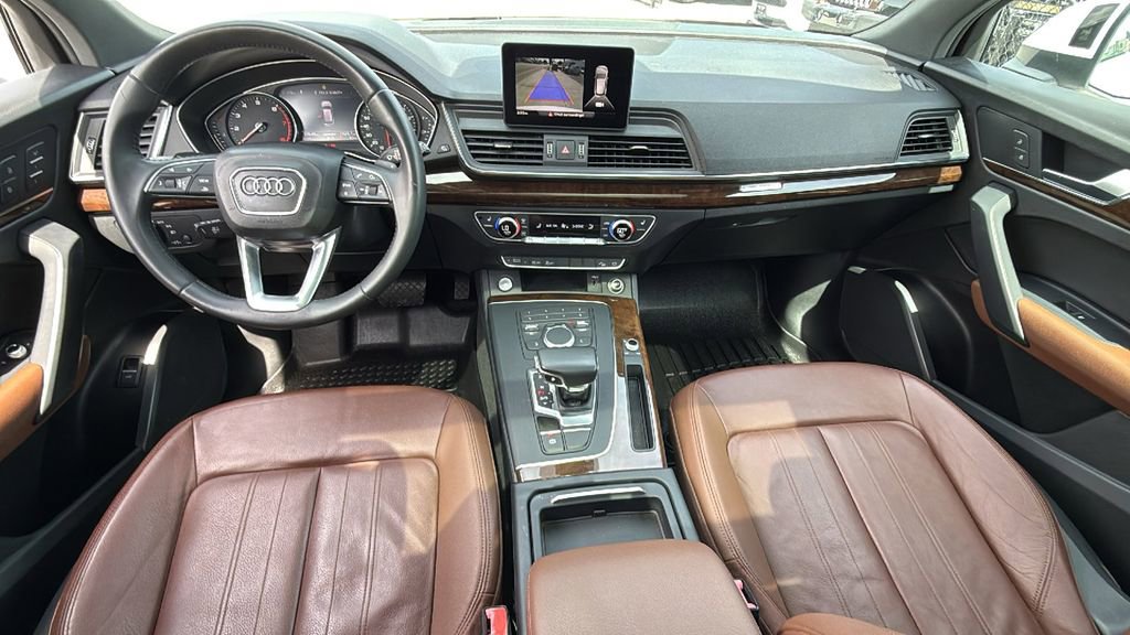 Used 2019 Audi Q5 2.0T Premium w/ Convenience Package AWD/4WD image 29