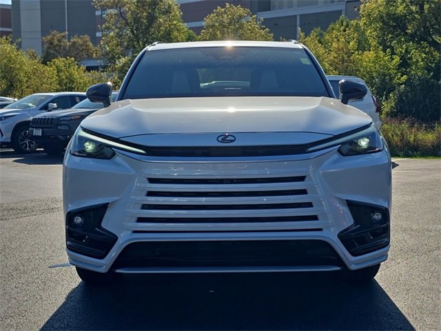New 2026 Lexus TX 500h AWD image 2