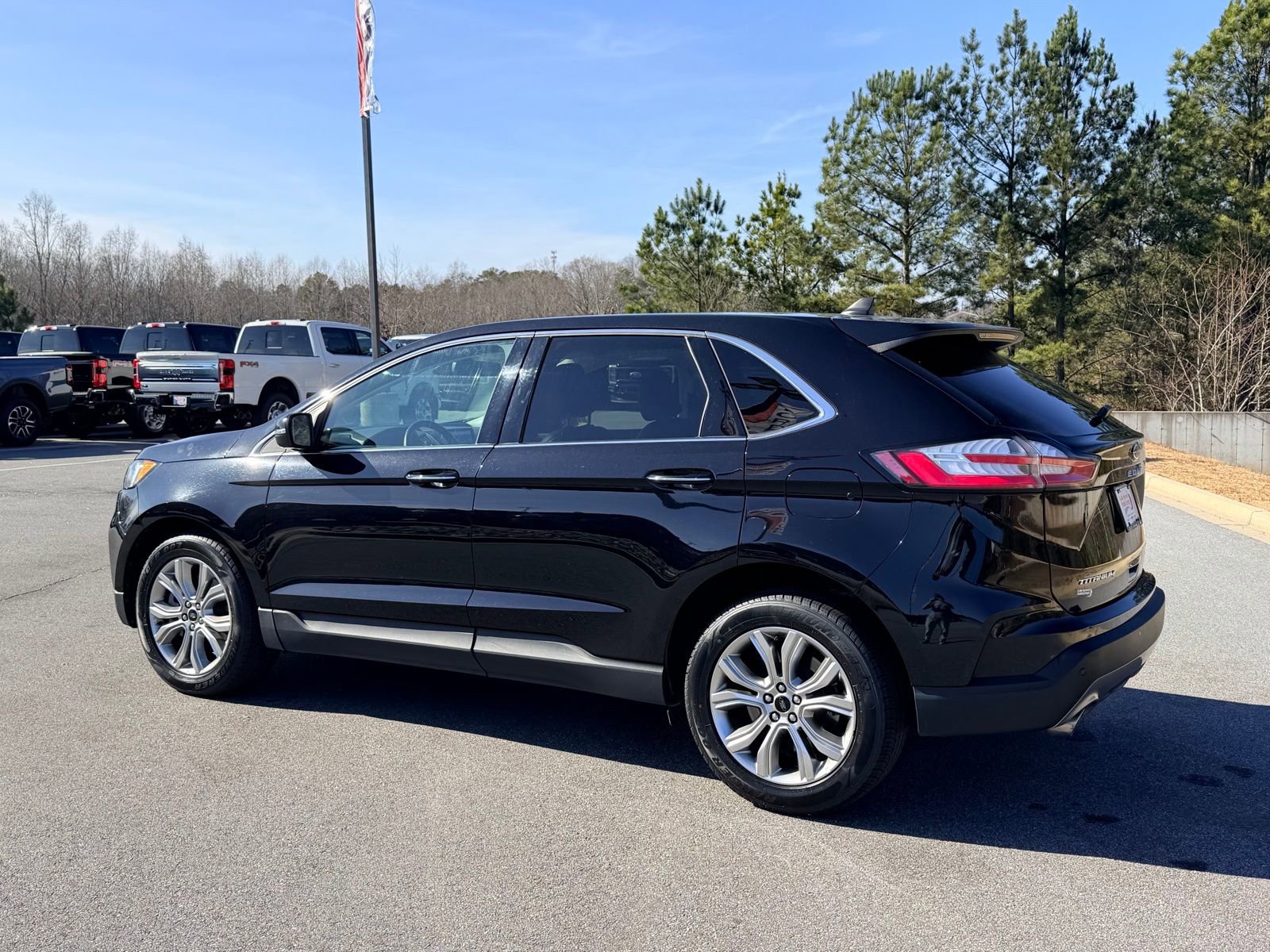 Used 2024 Ford Edge Titanium AWD/4WD image 7