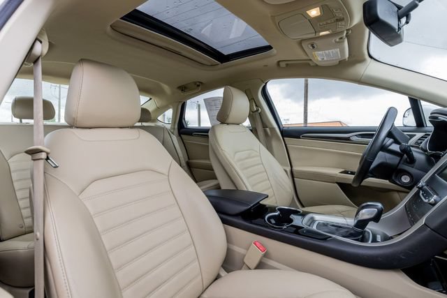 Used 2015 Ford Fusion SE w/ Equipment Group 502A FWD image 19
