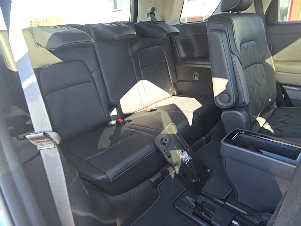 New 2026 Nissan Pathfinder Platinum image 37