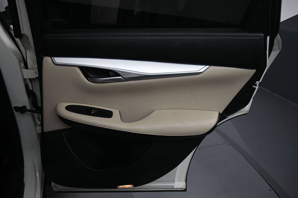 Used 2019 INFINITI QX50 Luxe w/ Navigation Package FWD image 32