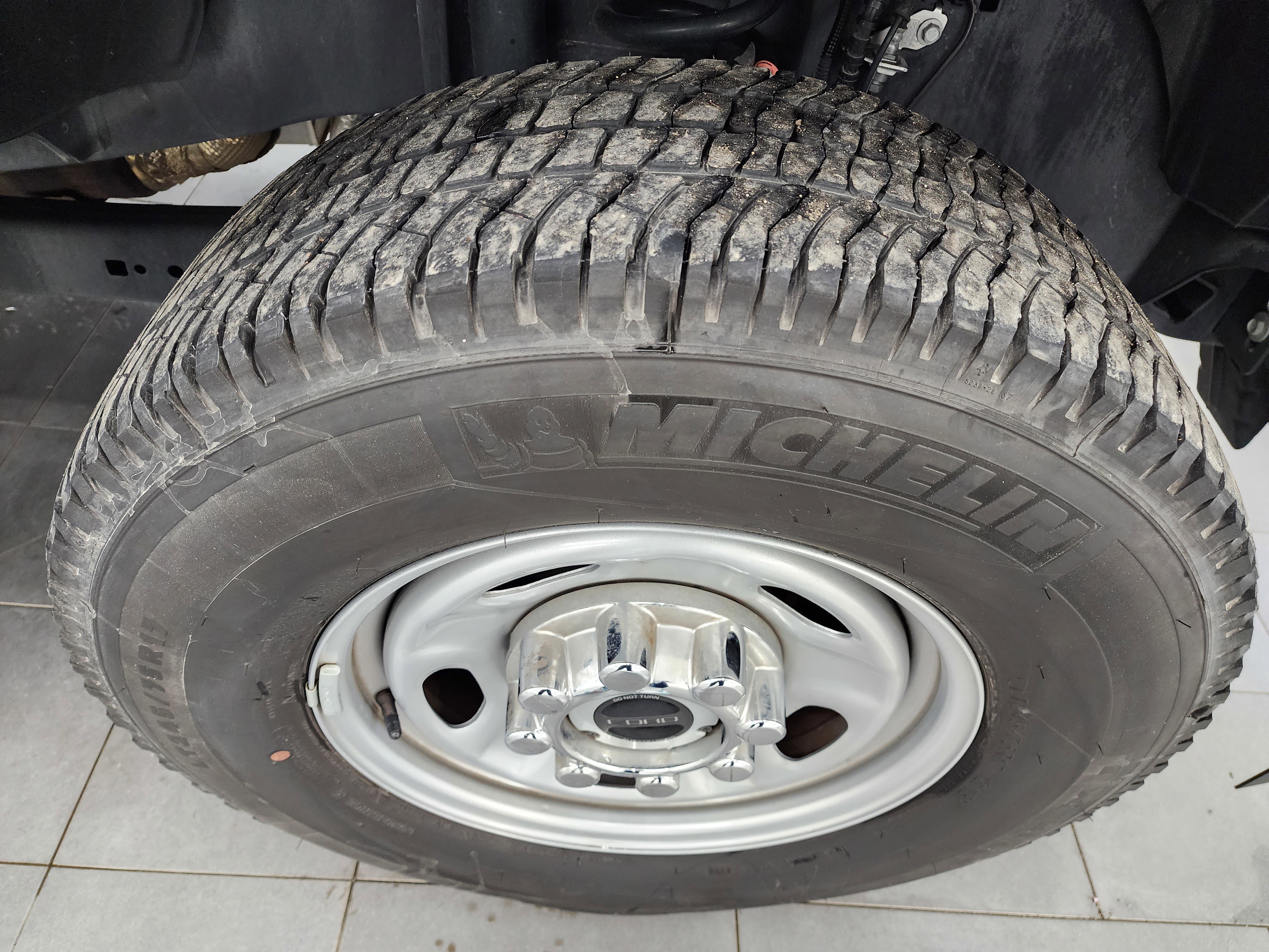 Used 2024 Ford F350 XL w/ FX4 Off-Road Package image 3