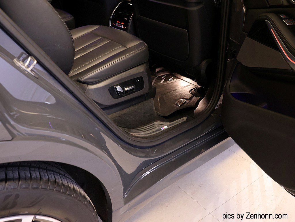 Used 2021 BMW X7 xDrive40i w/ M Sport Package image 36