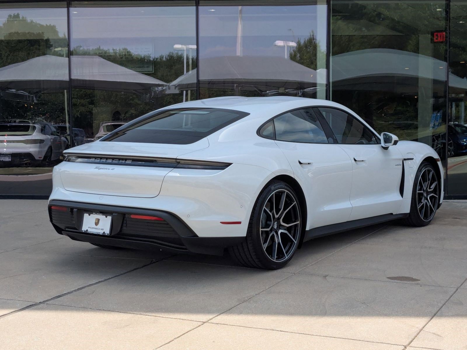 New 2026 Porsche Taycan image 9