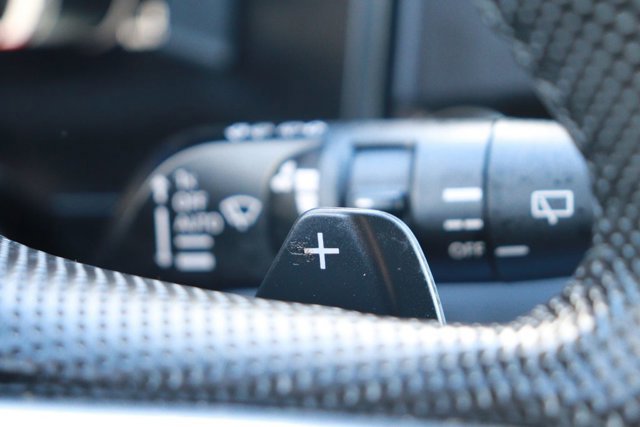 Used 2024 Mitsubishi Outlander 4WD Plug-In Hybrid image 26