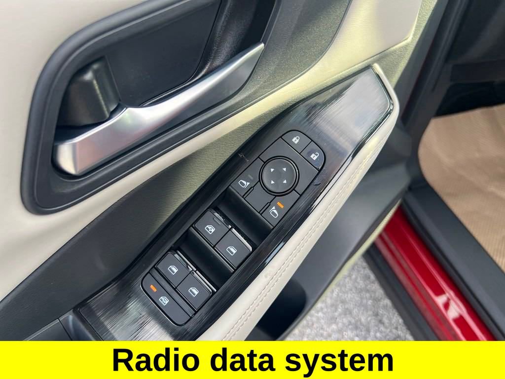 Certified 2025 Nissan Rogue SV image 13