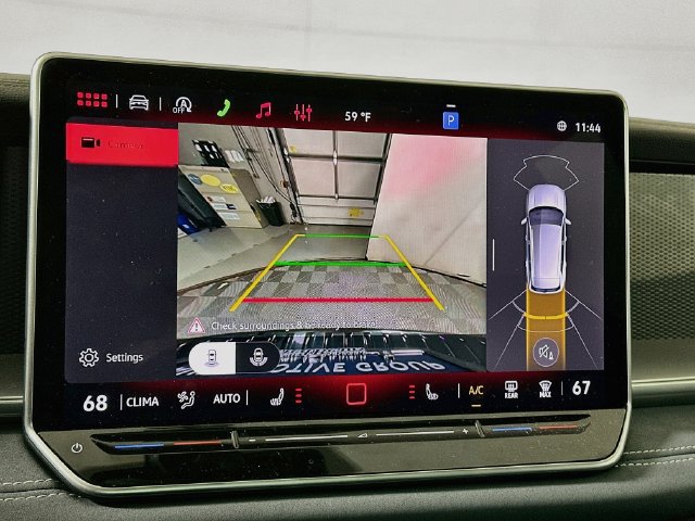 Certified 2026 Volkswagen Tiguan SE R-Line FWD image 13