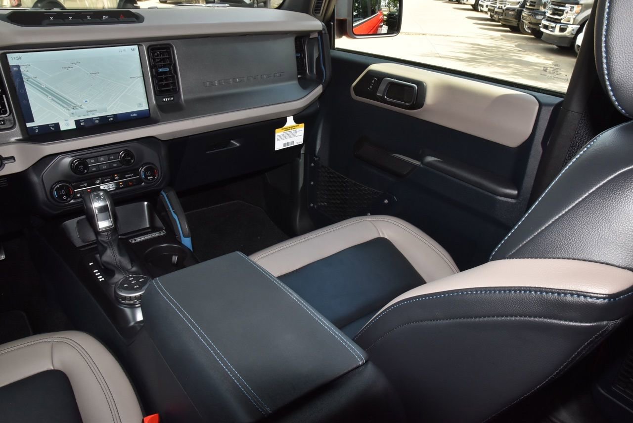 Certified 2024 Ford Bronco Wildtrak AWD/4WD image 17