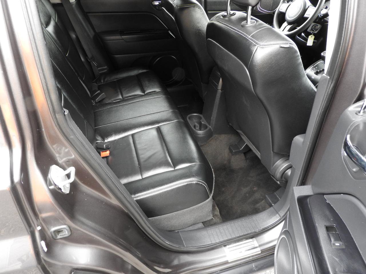 Used 2015 Jeep Patriot Sport w/ Power Value Group AWD/4WD image 8