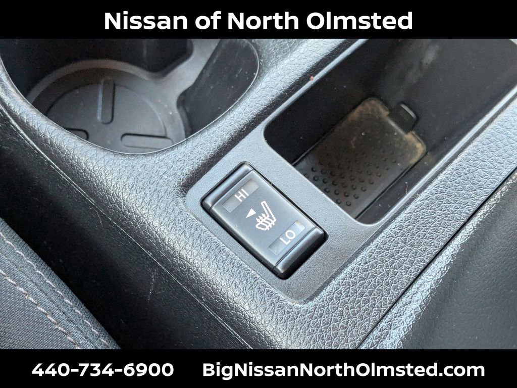 Used 2017 Nissan Rogue SV AWD/4WD image 20