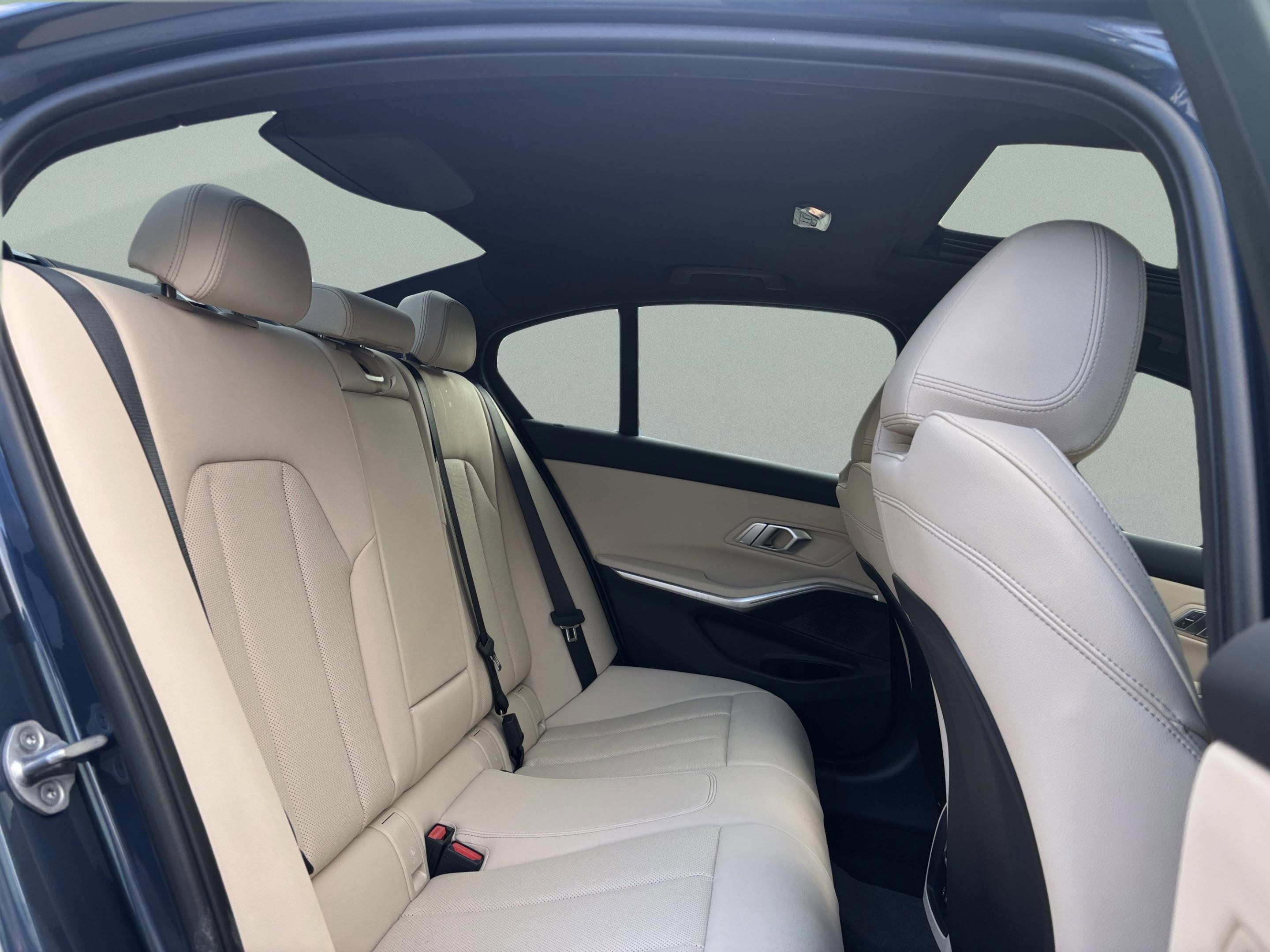 Used 2026 BMW 330i xDrive Sedan w/ Convenience Package image 28