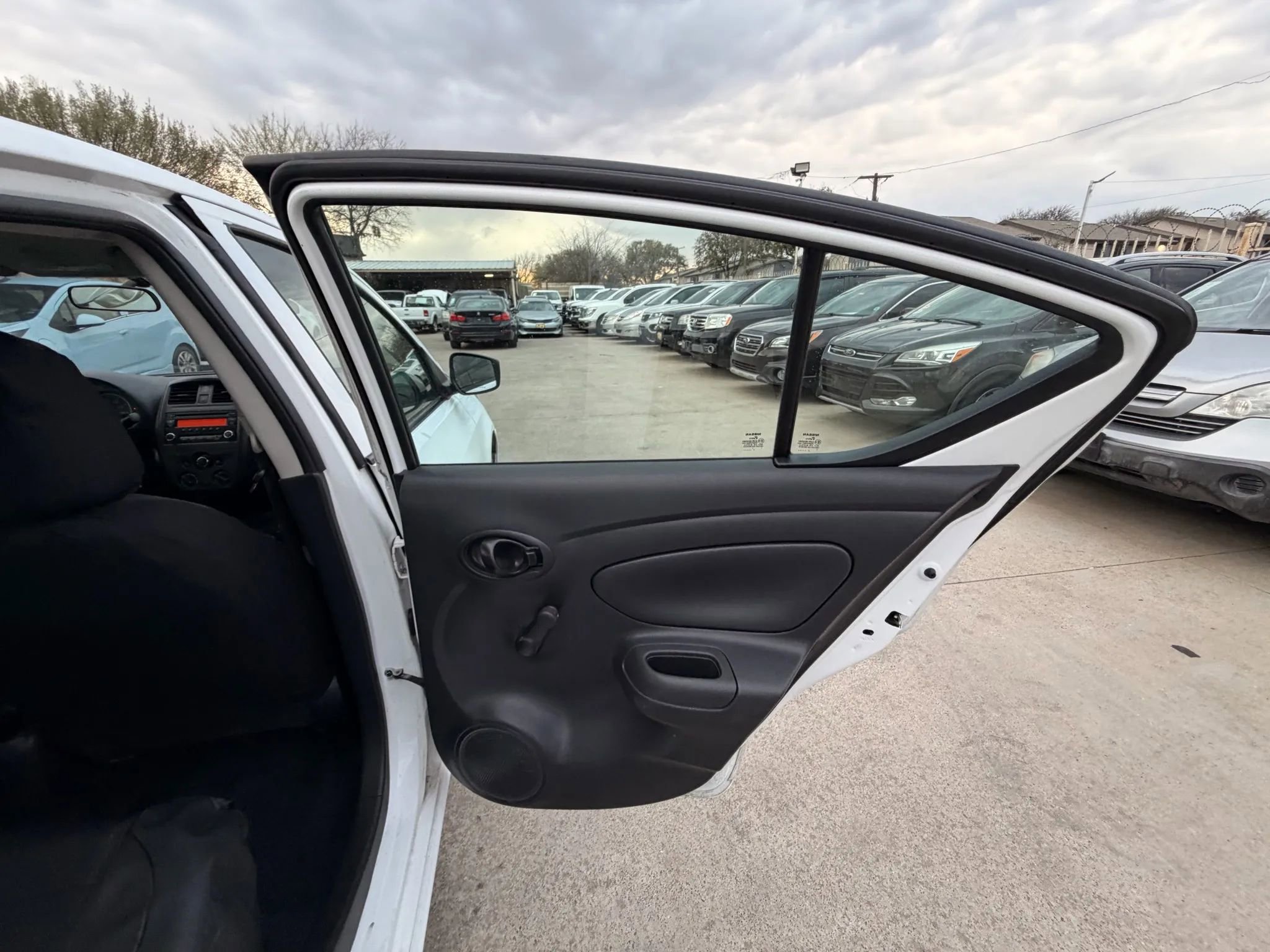 Used 2018 Nissan Versa S Plus image 29
