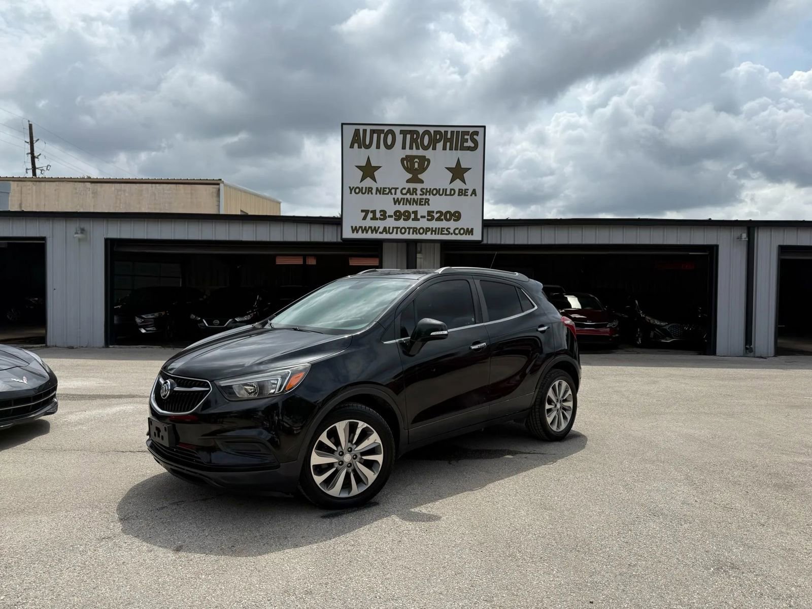 Used 2018 Buick Encore Preferred image 1