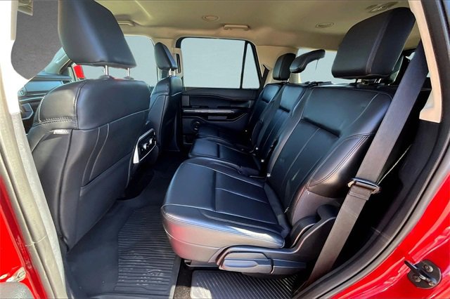 Used 2022 Ford Expedition XLT image 25