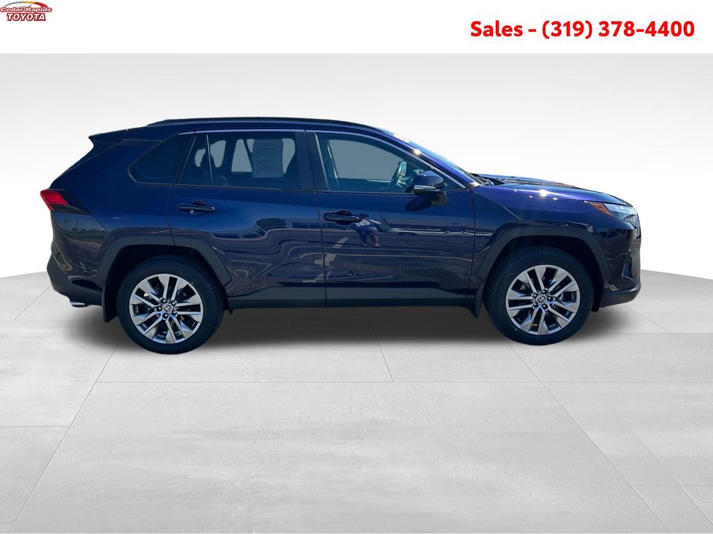 Certified 2022 Toyota RAV4 XLE Premium AWD/4WD image 8