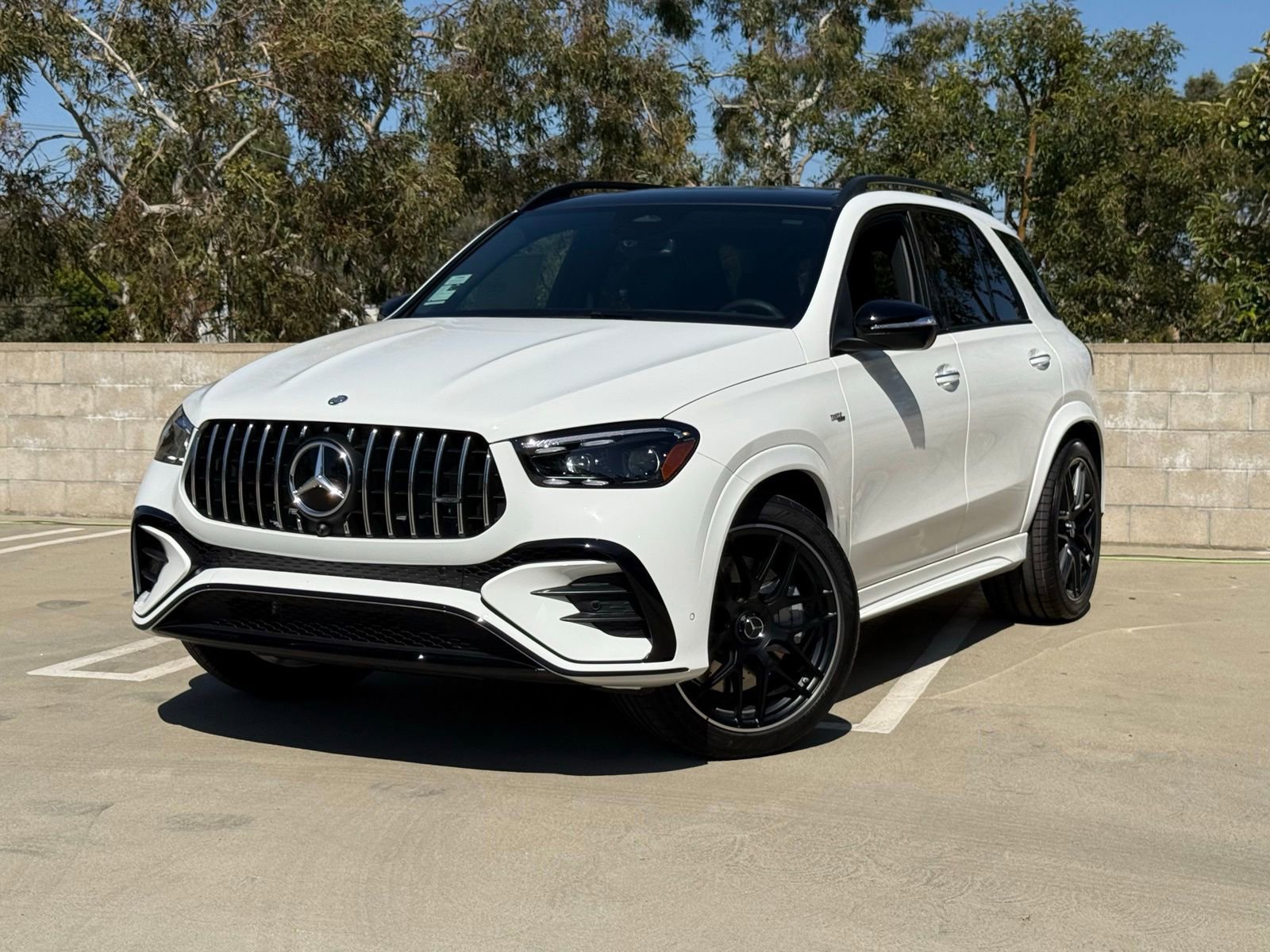 New 2026 Mercedes-Benz GLE 53 AMG 4MATIC image 2