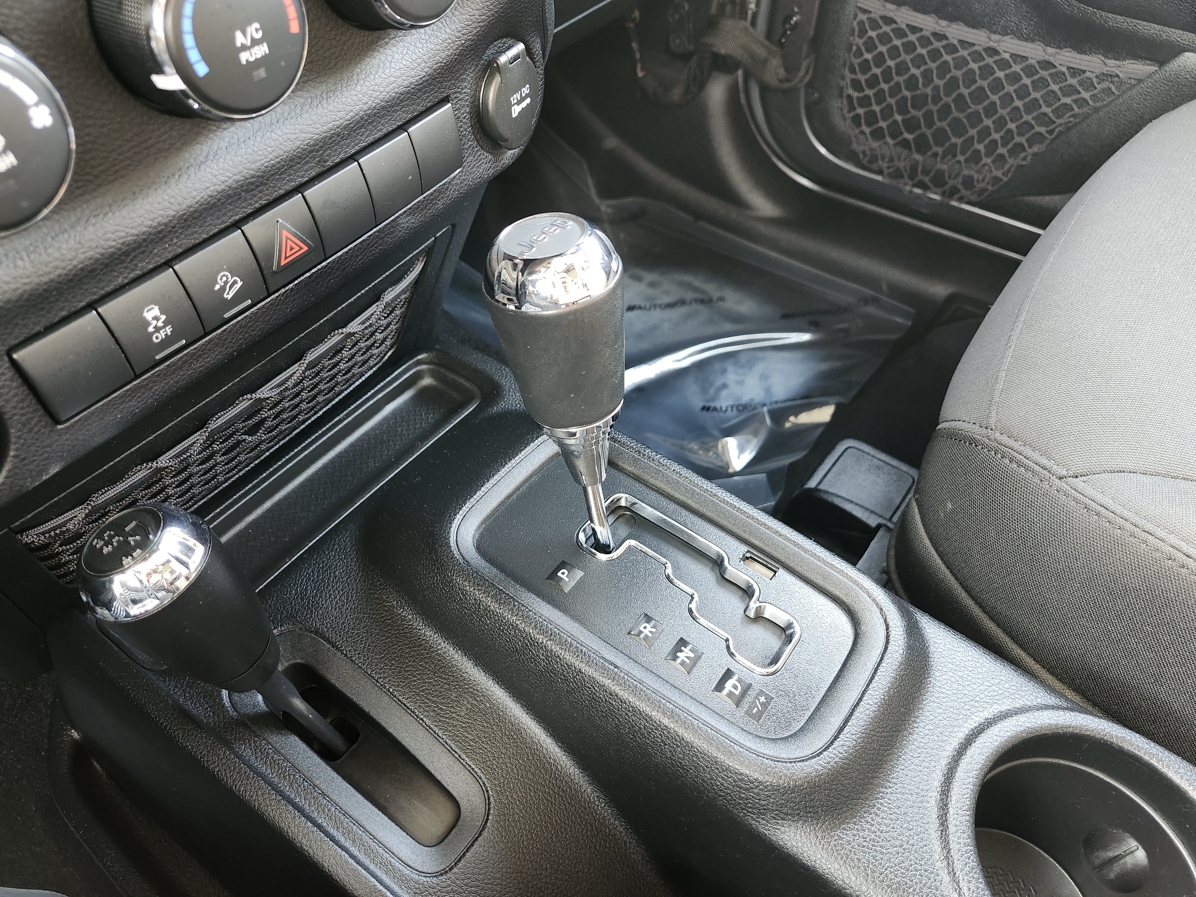 Used 2016 Jeep Wrangler Sport AWD/4WD image 8