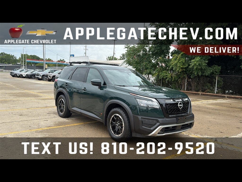 Used 2023 Nissan Pathfinder SV