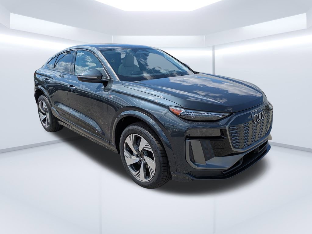 New 2025 Audi Q6 e-tron Prestige image 1