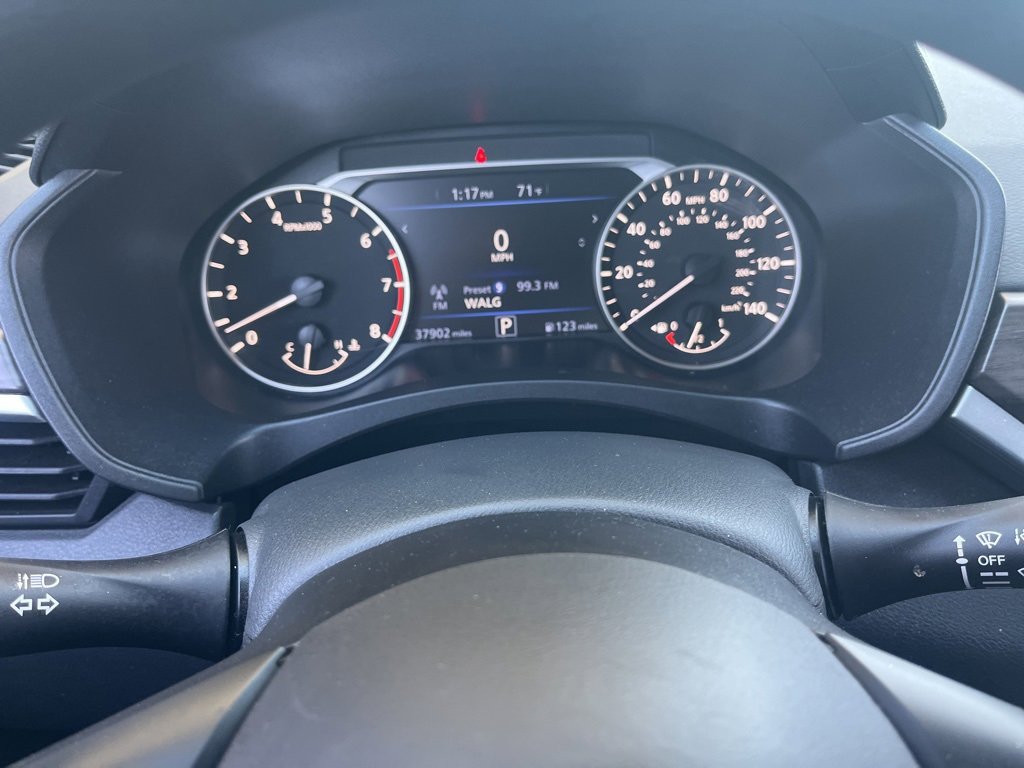 Used 2024 Nissan Altima 2.5 SV image 12