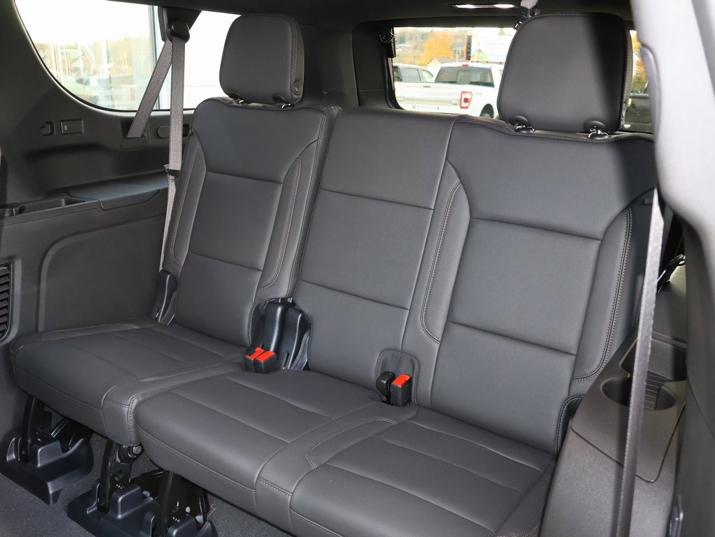 New 2025 Chevrolet Suburban High Country image 33