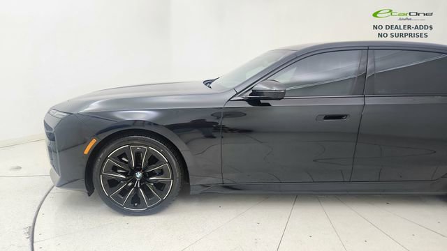 Used 2025 BMW i7 eDrive50 w/ M Sport Package RWD image 9