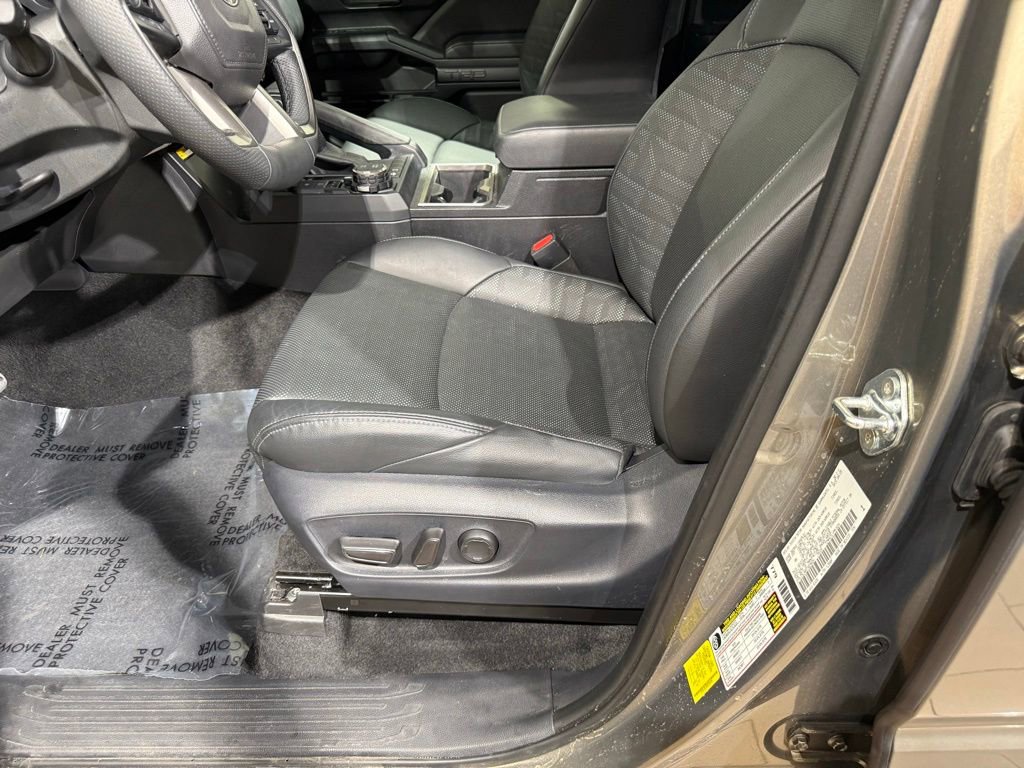 Used 2025 Toyota Tacoma TRD Sport w/ TRD Sport Premium Package AWD/4WD image 13