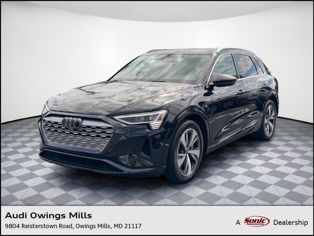 Used 2024 Audi Q8 e-tron Premium AWD/4WD image 1