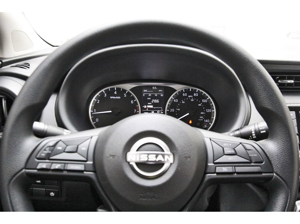 Used 2025 Nissan Kicks Play S FWD image 13