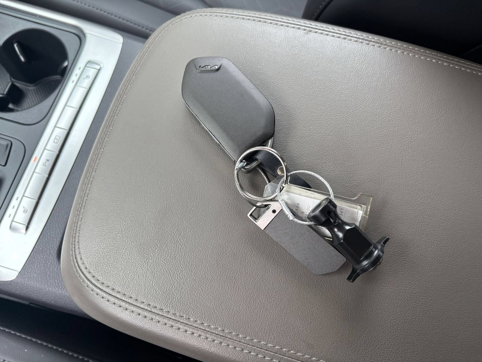 Used 2026 Kia Carnival FWD image 22