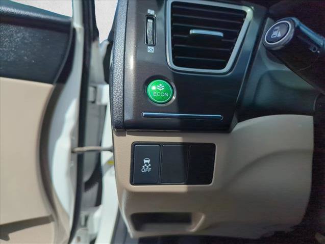 Used 2015 Honda Civic SE image 16