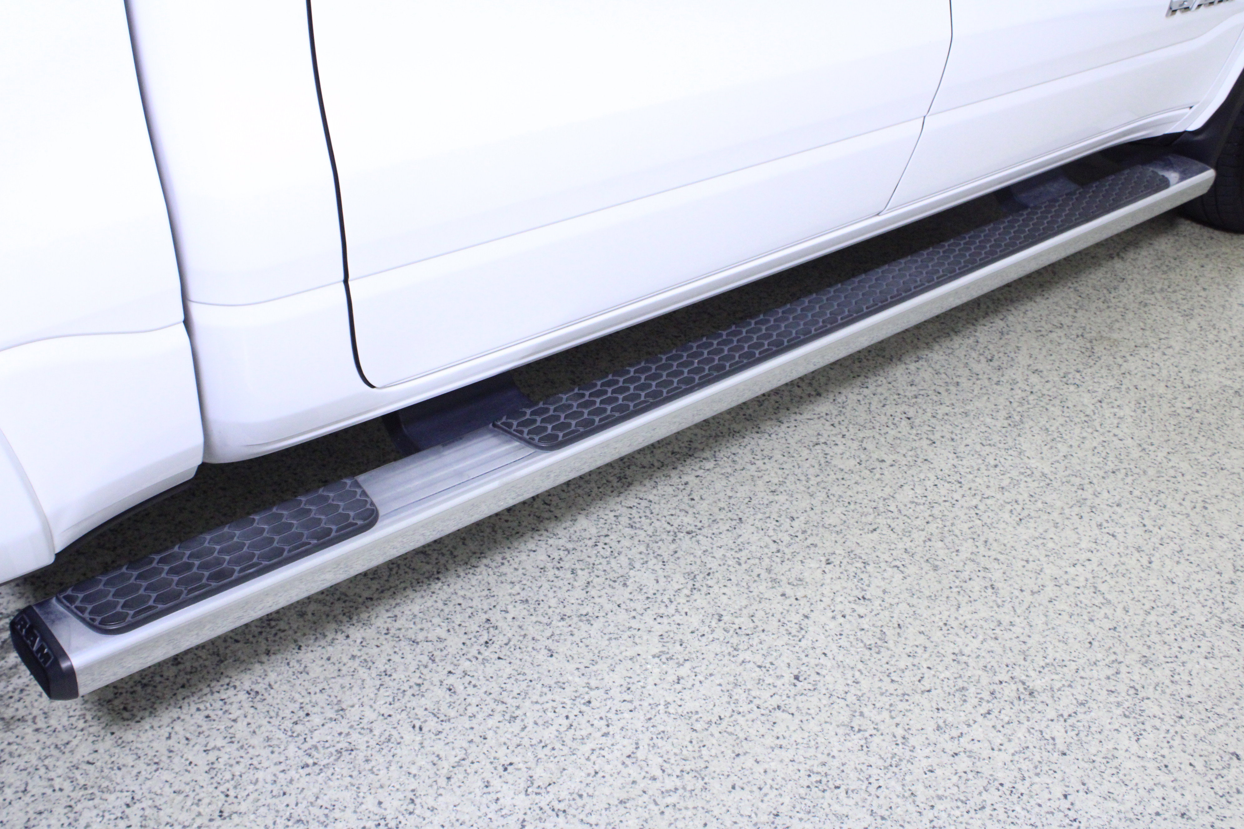 Used 2023 RAM 1500 Limited w/ Body Color Bumper Group image 9