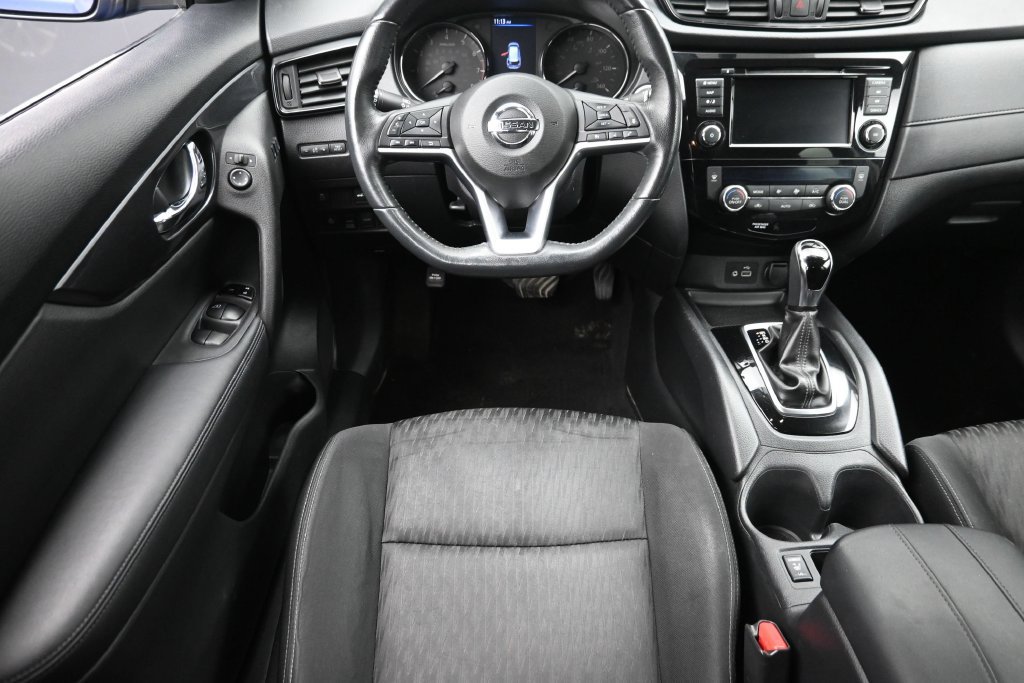 Used 2018 Nissan Rogue SV w/ Premium Package AWD/4WD image 14