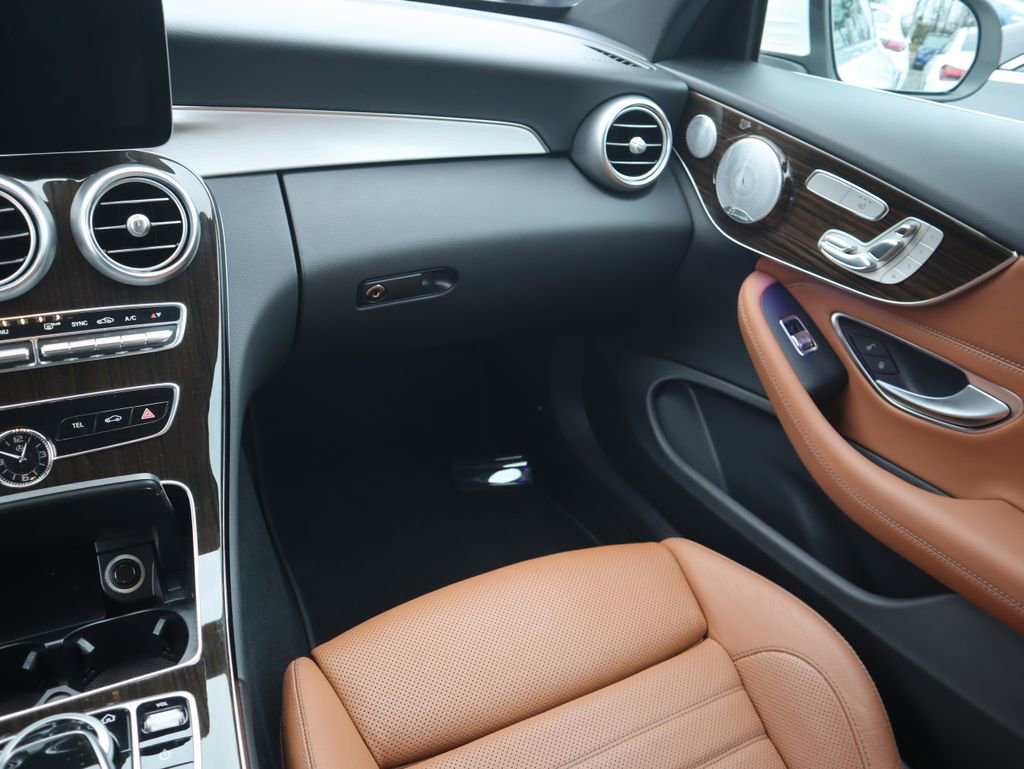 Used 2021 Mercedes-Benz C 300 Coupe image 11