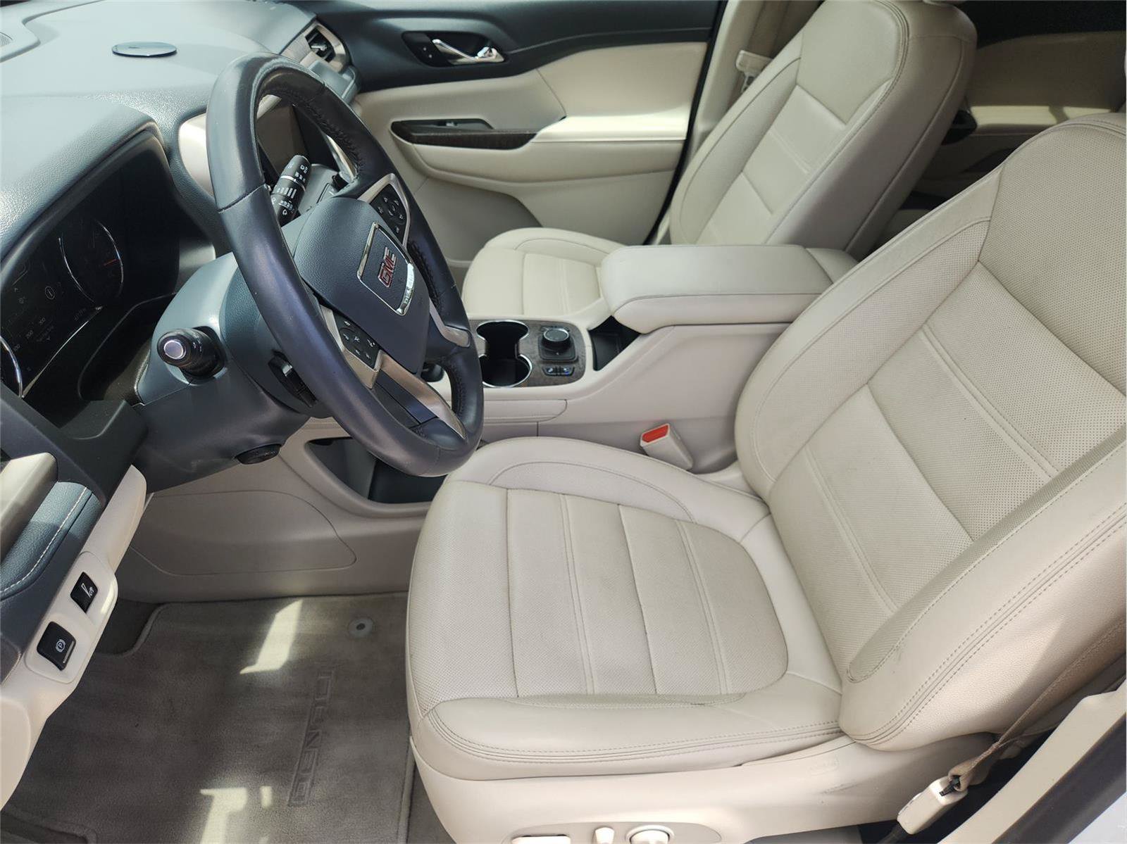 Used 2020 GMC Acadia Denali w/ Trailering Package FWD image 19