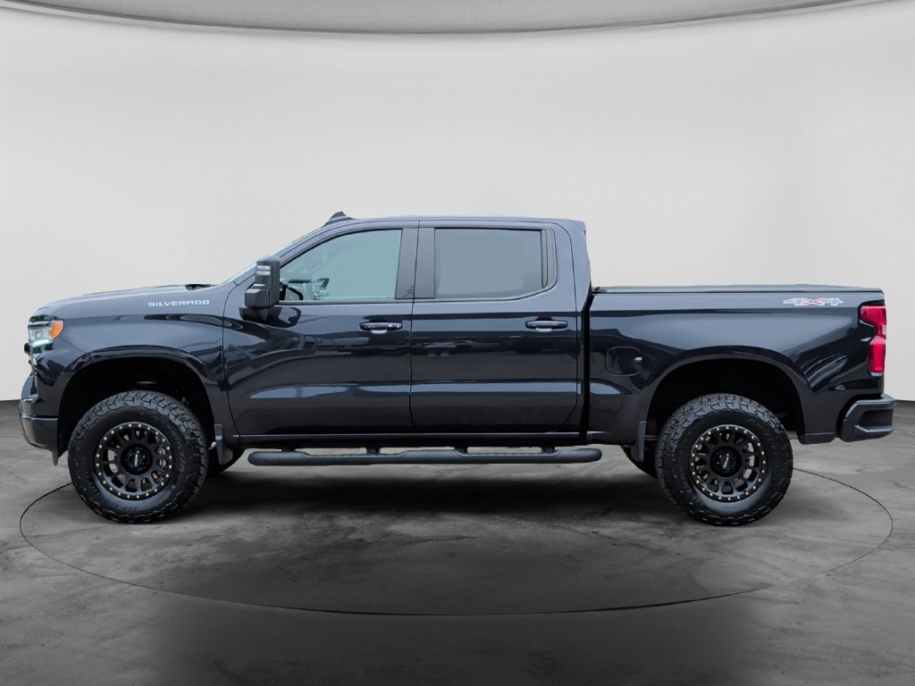 Used 2024 Chevrolet Silverado 1500 RST w/ Protection Package AWD/4WD image 4