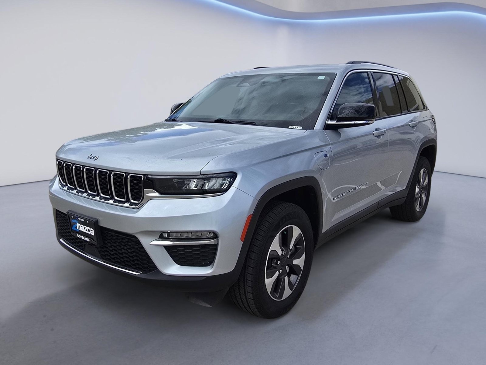 Used 2023 Jeep Grand Cherokee 4WD 4xe image 1