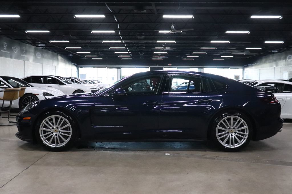 Used 2020 Porsche Panamera image 2