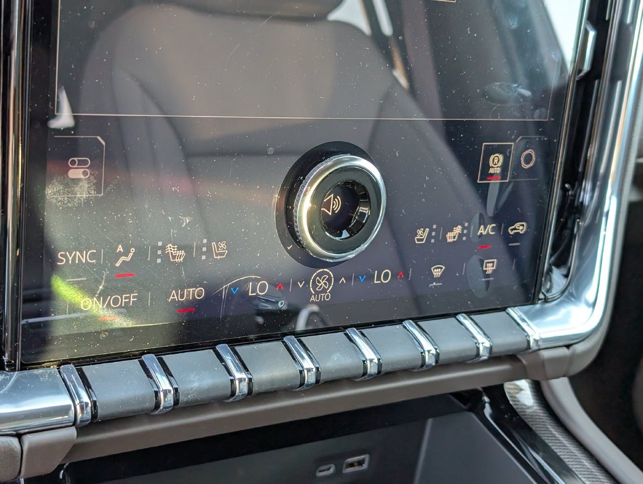 New 2026 GMC Yukon Elevation w/ Elevation Premium Package RWD image 13