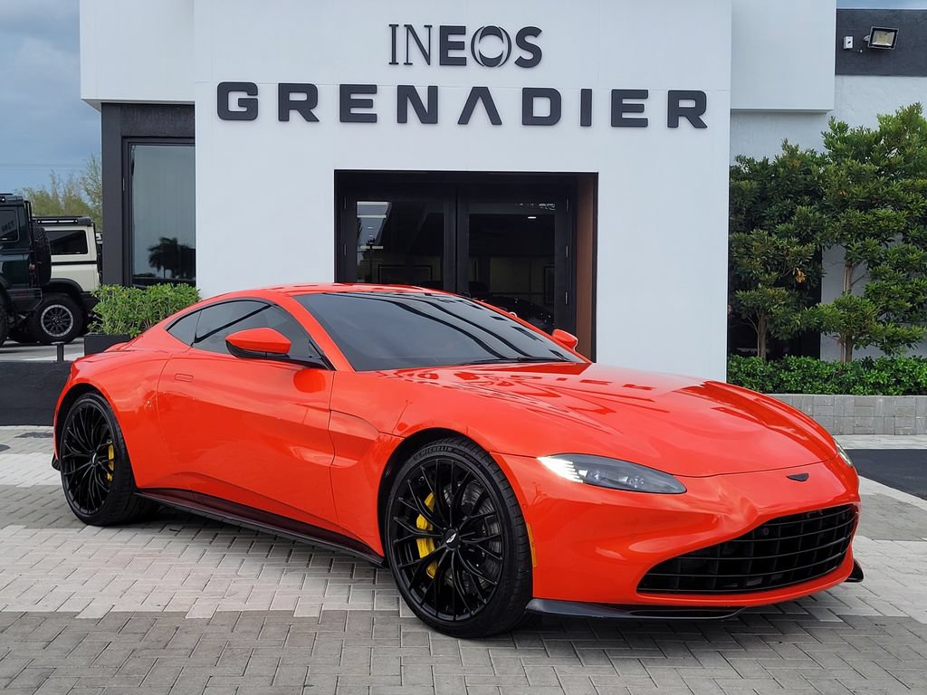 Used 2023 Aston Martin V8 Vantage Coupe RWD image 1