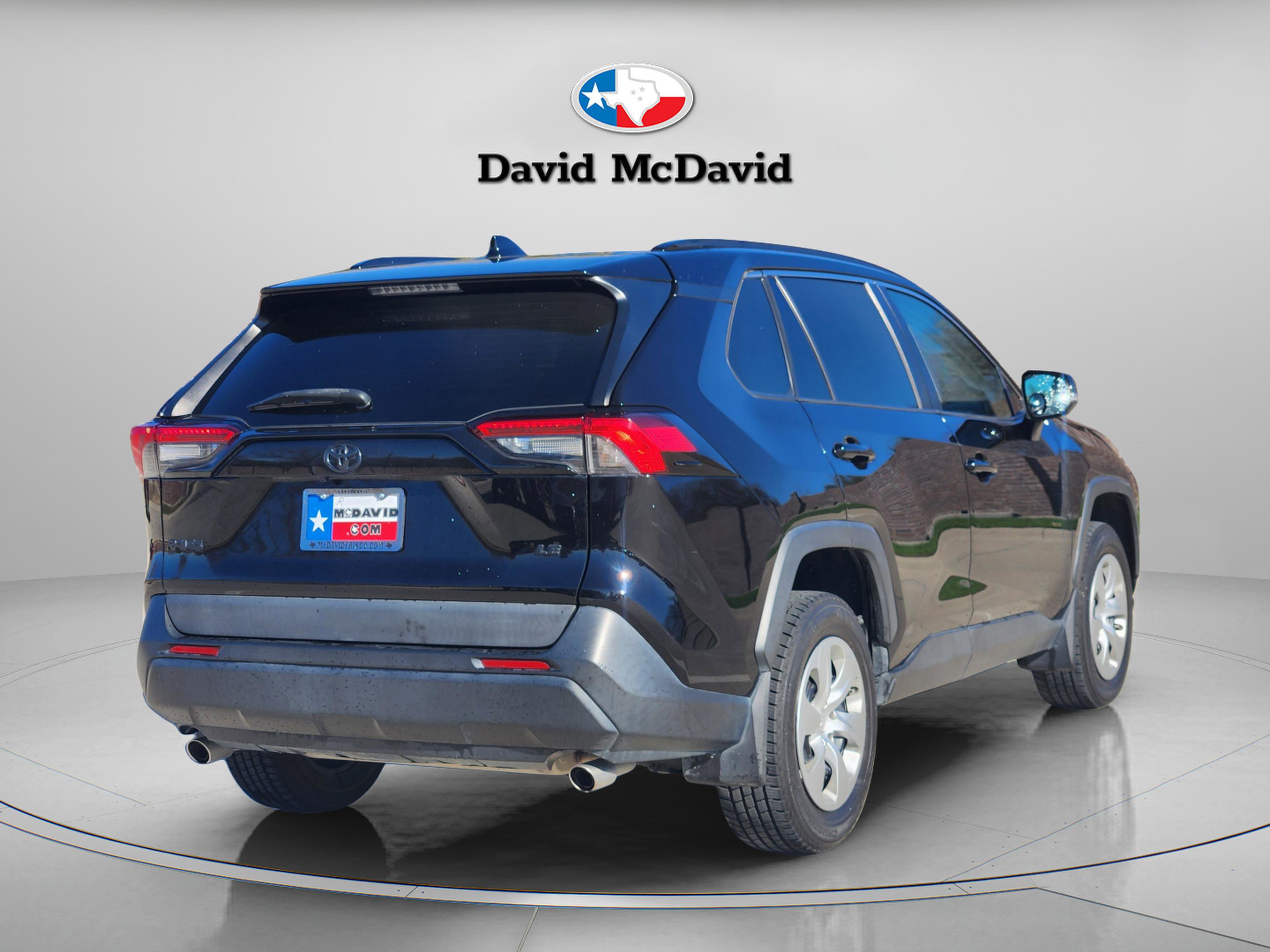 Used 2021 Toyota RAV4 LE w/ Carpet Mat Package (TMS) image 6