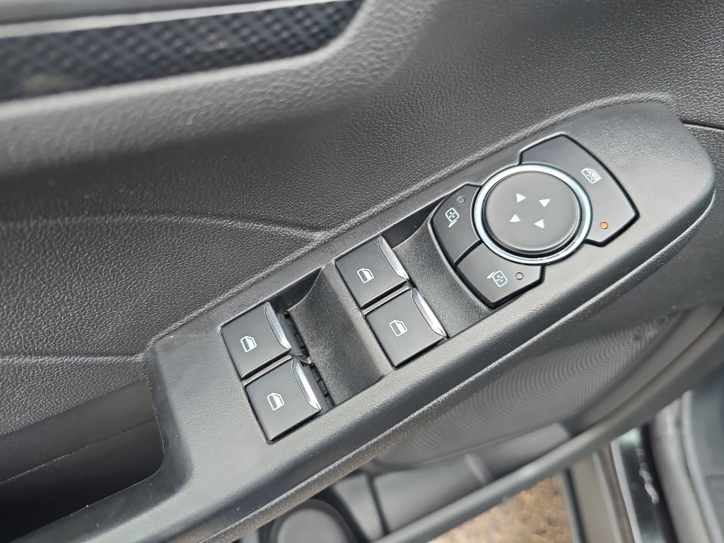 Used 2025 Ford Escape ST-Line image 11