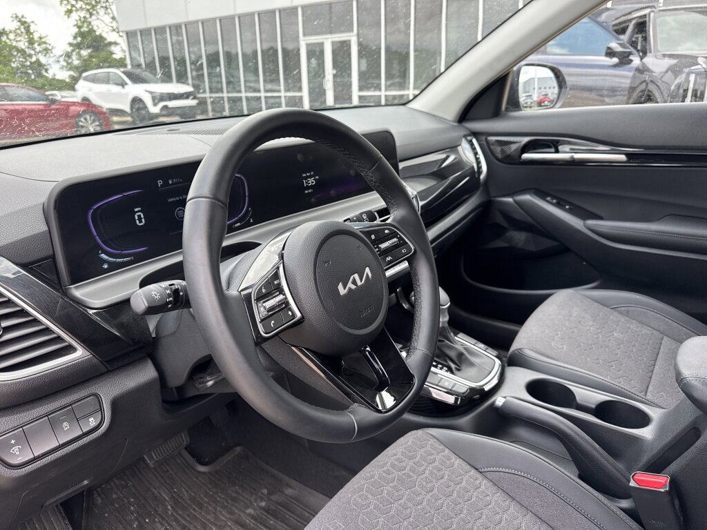 Used 2026 Kia Seltos S FWD image 24