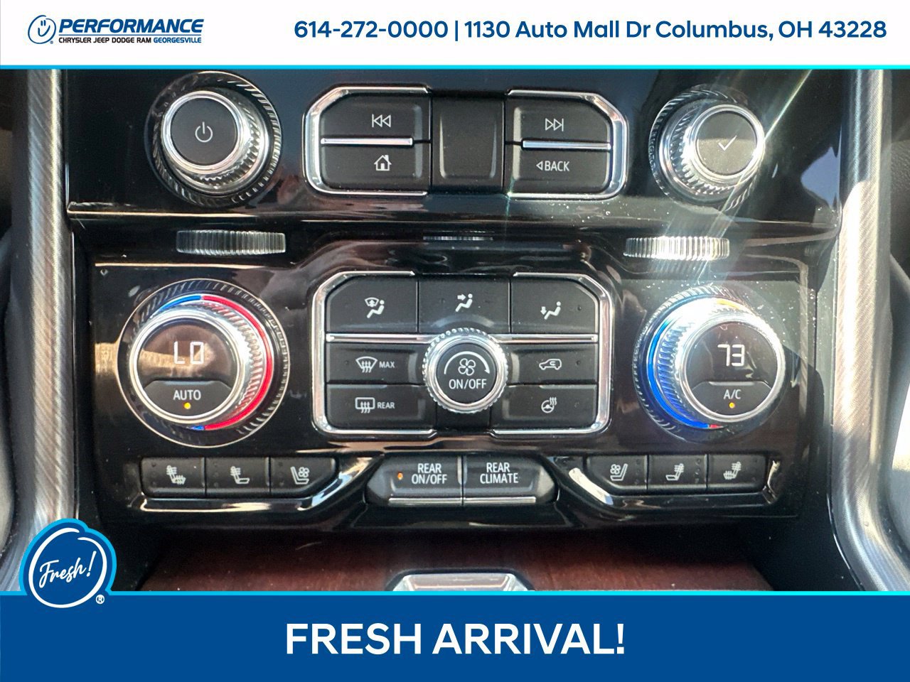 Used 2024 GMC Yukon XL Denali Ultimate AWD/4WD image 22